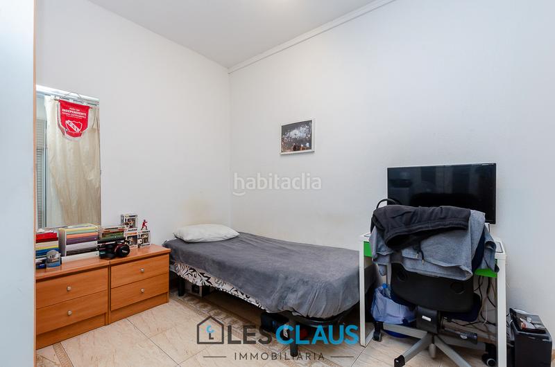 Foto 2a10b767-bcaf-41ad-9b5d-b9409e32f131. Piso en Hostafrancs Barcelona