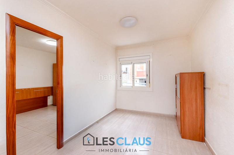 Foto 1589178a-0eae-402a-bbd3-ab8781c3b9f6. Flat in La Torrassa Hospitalet de Llobregat (L´)