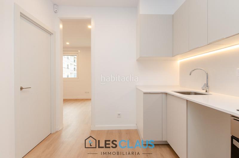 Foto 5ccaabe1-b623-44b8-b32a-b23972ed3705. Etagenwohnung mit heizung in Barri de les Corts Barcelona