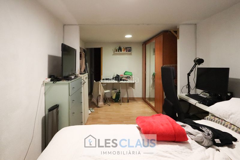 Foto 13ac71af-5307-4e8e-a107-689b6a495171. Piso en Hostafrancs Barcelona