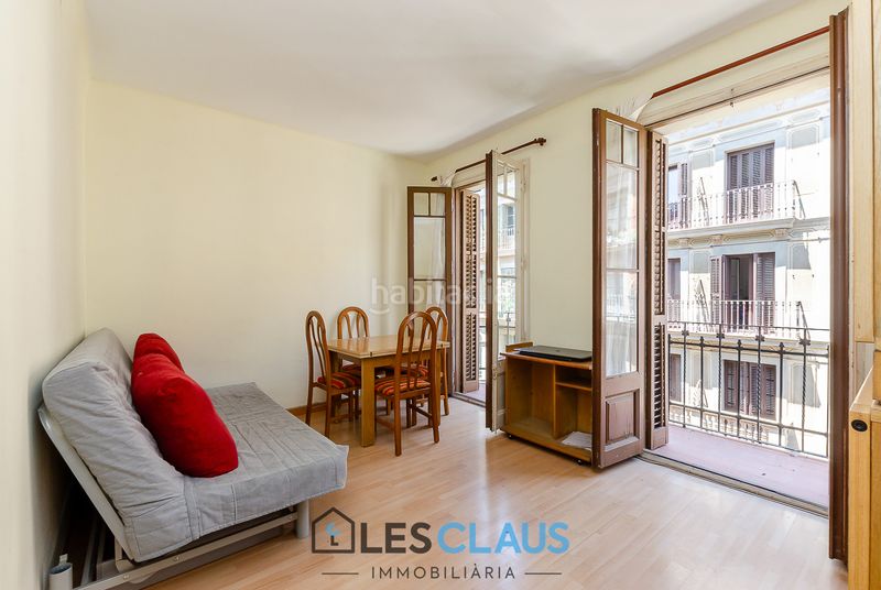 Foto dcfaf15d-a8dd-478e-9671-90c1c5654e3e. Pis amb calefacció a Vila de Gràcia Barcelona