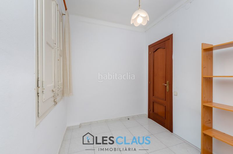 Foto e8ac44d9-a47e-48e5-993d-b696aa4c6643. Pis amb calefacció a Vila de Gràcia Barcelona