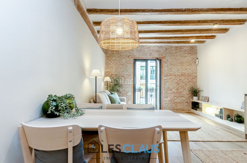 Foto 479d7e0f-9c30-4789-ab55-cebe0bd3b215. Piso en Raval Barcelona