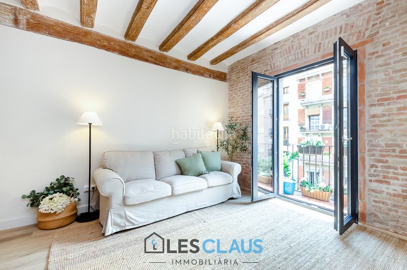 Foto e7009acc-898e-45c3-a7bd-130cafc0b9c7. Piso en Raval Barcelona