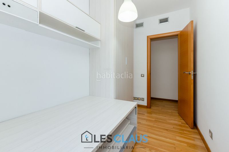 Foto a7e88a75-f0e0-44a9-afb8-5146f352f779. Pis amb calefacció a La Bordeta Barcelona
