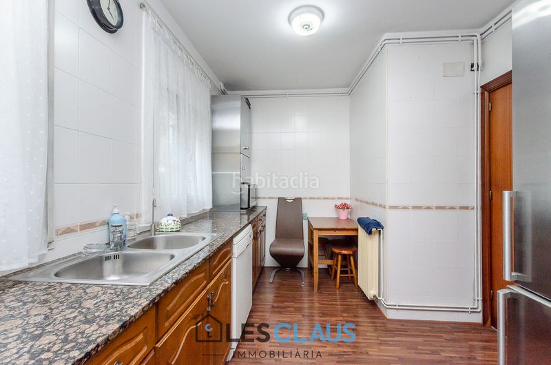 Foto d9d52a23-20f9-4d9f-92a1-ab52e5a24e87. Duplex con riscaldamento parcheggio in Sants Barcelona