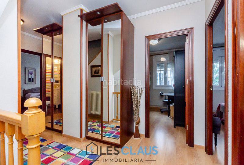 Foto dcfa5d5a-b88e-40a0-af1f-ca92c9530e00. Duplex con riscaldamento parcheggio in Sants Barcelona