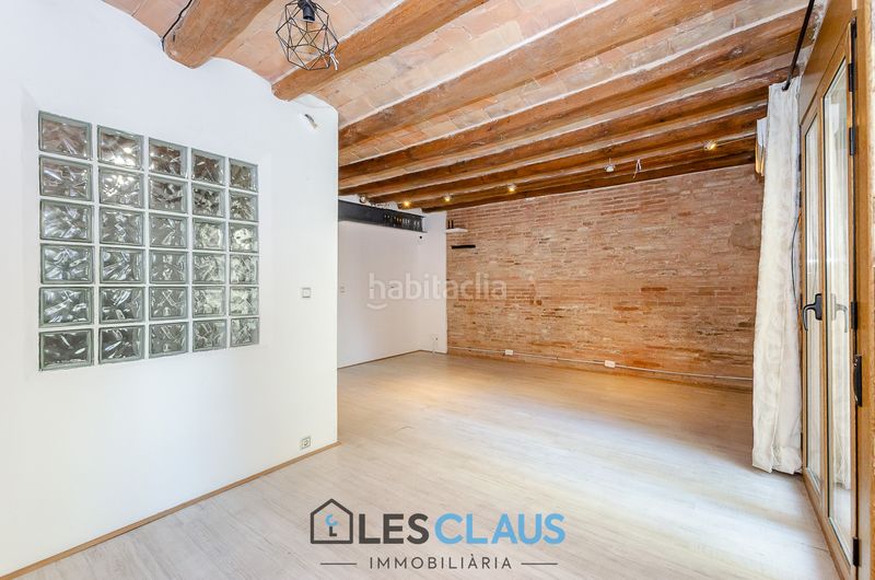 Foto a6768157-aa33-48bb-ad89-8f4f4b1f2974. Loft a Raval Barcelona