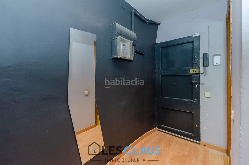 Foto f4e7baf8-436a-4eb7-a297-e6b4c90cd604. Pis a Sants Barcelona