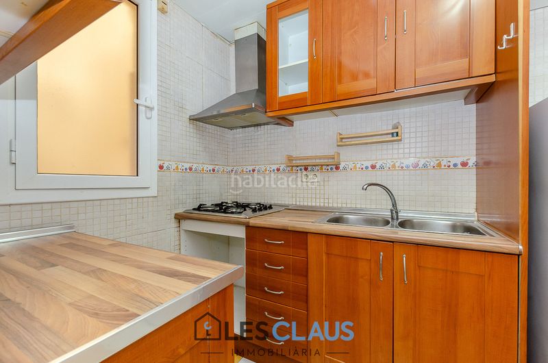 Foto 4265fd96-a0cb-41b6-aad6-5991341883e7. Piso en Sants Barcelona