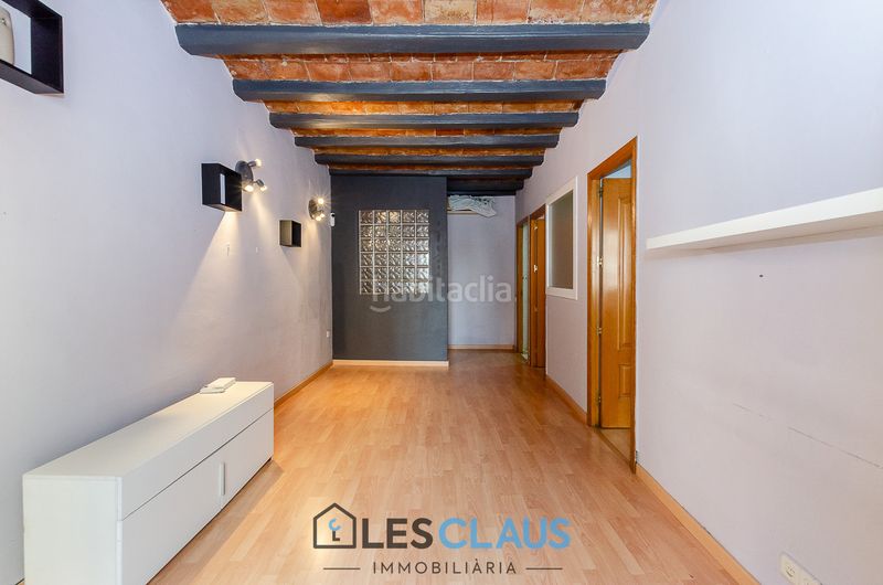 Foto dae7c2fa-3e75-4af6-9623-d41cd875faed. Piso en Sants Barcelona