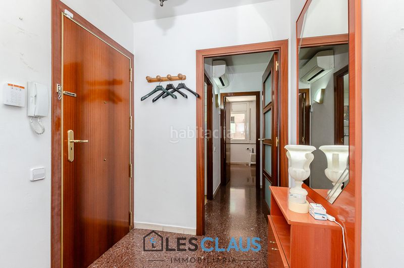 Foto b12000d4-f345-4433-bbb0-3d490458e47a. Pis amb calefacció a La Bordeta Barcelona