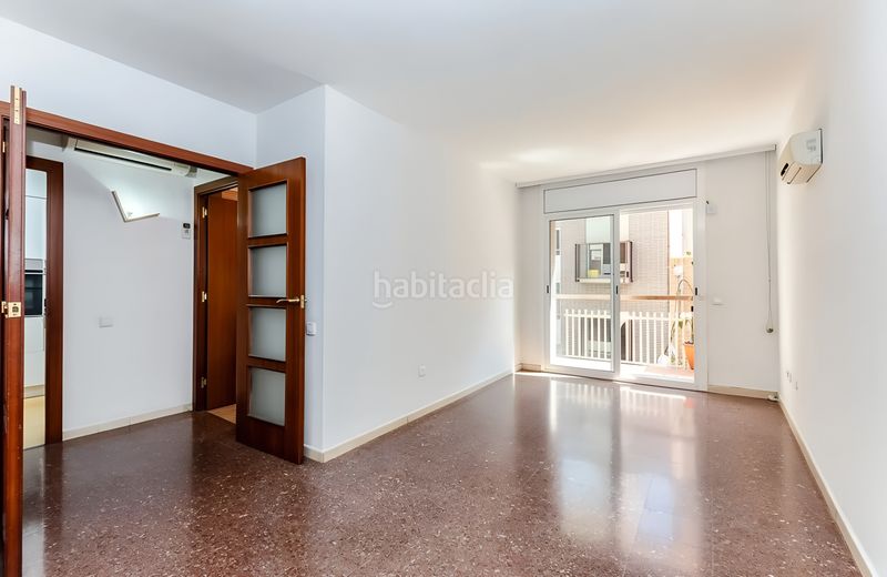 Foto b7eb6a0b-606f-4862-b712-08f79d4ccc55. Pis amb calefacció a La Bordeta Barcelona