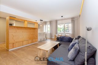 Etagenwohnung in Avinguda de Madrid