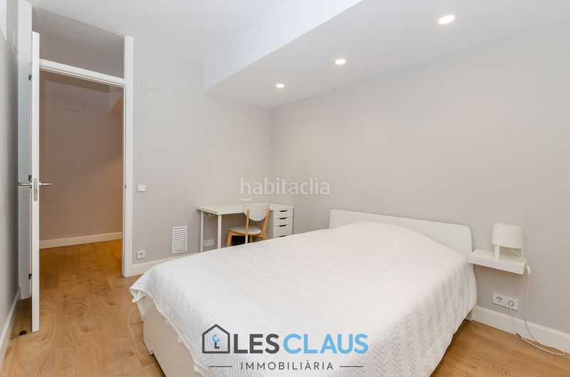 Foto e8f3ac06-8fee-4059-a9b5-1eef47cd1f04. Piso en Sant Ramon - Maternitat Barcelona