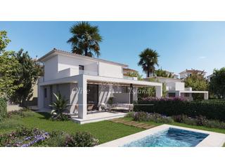 Maison à Paseo miguel de cervantes 3. Exclusiva villa nueva de 2 dormitorios en venta cerca de la play
