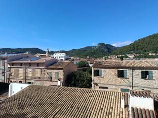 Pis a Alaró. Piso en el centro de alaró, en residencial con piscina