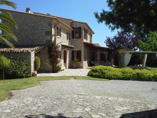 Chalet dans Binissalem. Se vende finca con jardn y piscina en binissalem