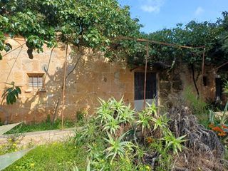 Masia a Santa Mar�a del Cam�. Finca rustica con casa de piedra en santa maria del cami