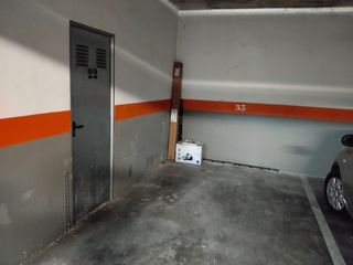 Lloguer Aparcament cotxe a Carrer de sevilla 5. Parking con trastero en son moix zona colegios, palma