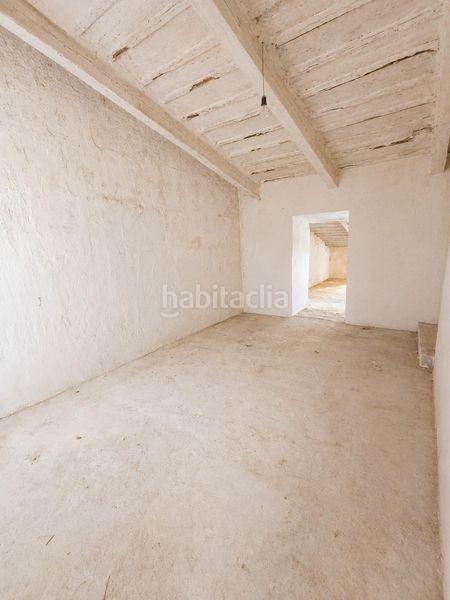 Foto 7f2f8de4-5b8f-4ac0-92a3-60d87e9fbbf5. Casa amb aparcament a Binissalem