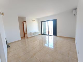 Lloguer Pis a Binissalem. Acogedor piso de 2 habitaciones con piscina comunitaria en binis