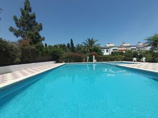 Casa en Playa Muchavista. Bungalow adosado con amplias terrazas, 5 dormitorios y gran pote