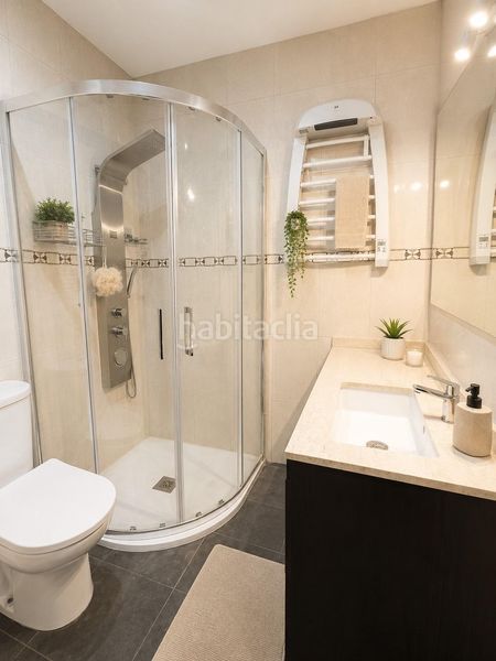 Foto 5c207a5d-c3e2-4dd8-9c3e-55344e3d8f97. Casa amb aparcament piscina a Playa Muchavista Campello (el)