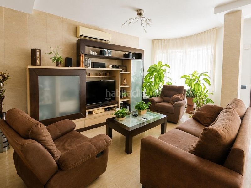 Foto a1b07d0f-bceb-446f-8399-1edd6d0a087b. Casa amb aparcament piscina a Playa Muchavista Campello (el)
