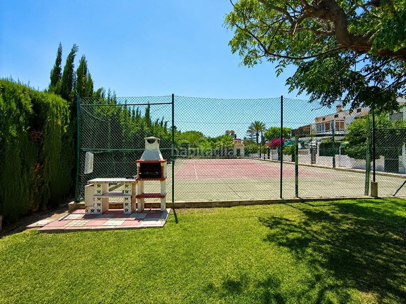 Foto e9fa7fd3-ea22-4735-948c-f927c0ee0371. Casa amb aparcament piscina a Playa Muchavista Campello (el)