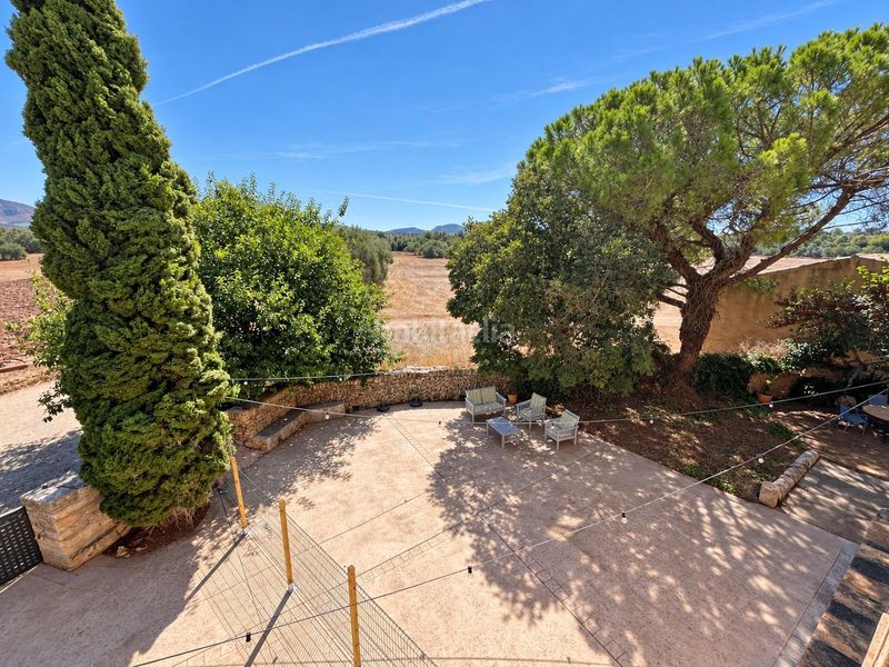 Foto 1713fb0b-1b6b-4b8b-a5ba-ffca95cb1e65. Location maison avec parking dans Petra