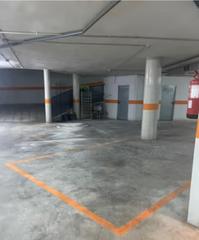 Aparcament cotxe a Cort. Venta de lote de 15 parkings y trasteros con rentabilidad