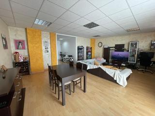Rez-de-chaussée à Binissalem. Planta baja a la venta en binissalem
