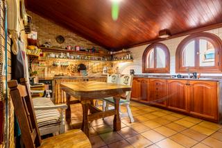 Xalet a Pasaje el romero 27. Impresionante finca privada con edificaciones independientes, in