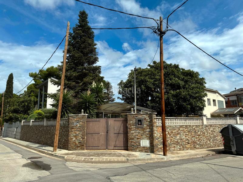 Foto b957420d-238b-4546-b6c7-5936051cc6b2. Terreny residencial a carrer del compositor granados 28 a Rubí