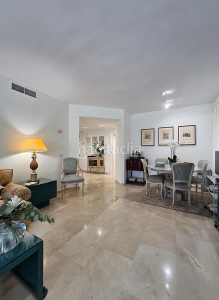 Foto 36a32e1c-4452-48f1-844a-16054a3ae84c. Etagenwohnung mit heizung parking pool in Río Real Marbella