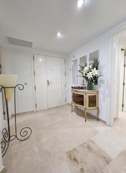 Foto 92745cd6-f769-408a-838e-554472d04631. Etagenwohnung mit heizung parking pool in Río Real Marbella