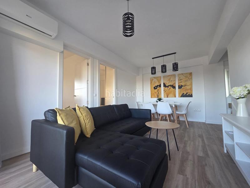Foto 7cff1be5-e237-4657-acea-4fd600bba457. Location appartement dans Parque Ayala - Jardín de la Abadía - Huelín Málaga