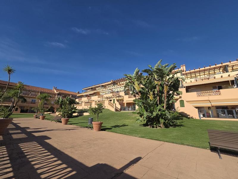Foto 52588faf-5ba9-4c9b-ba4b-14efba918f39. Appartement avec parking dans El Faro de Calaburra - Chaparral Mijas