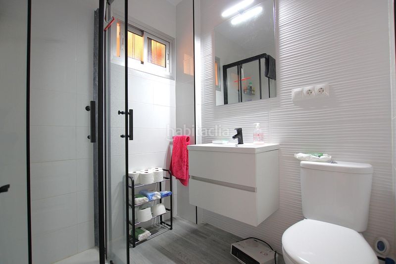 Foto f0570c26-9f31-4feb-875b-3aa966603eb2. Apartament amb piscina a Parque de la Paloma Benalmádena
