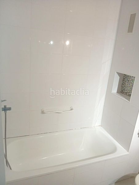 Foto d91de1d4-d3a4-431a-bdac-e61965cb6595. Pis amb calefacció piscina a Montemar Torremolinos