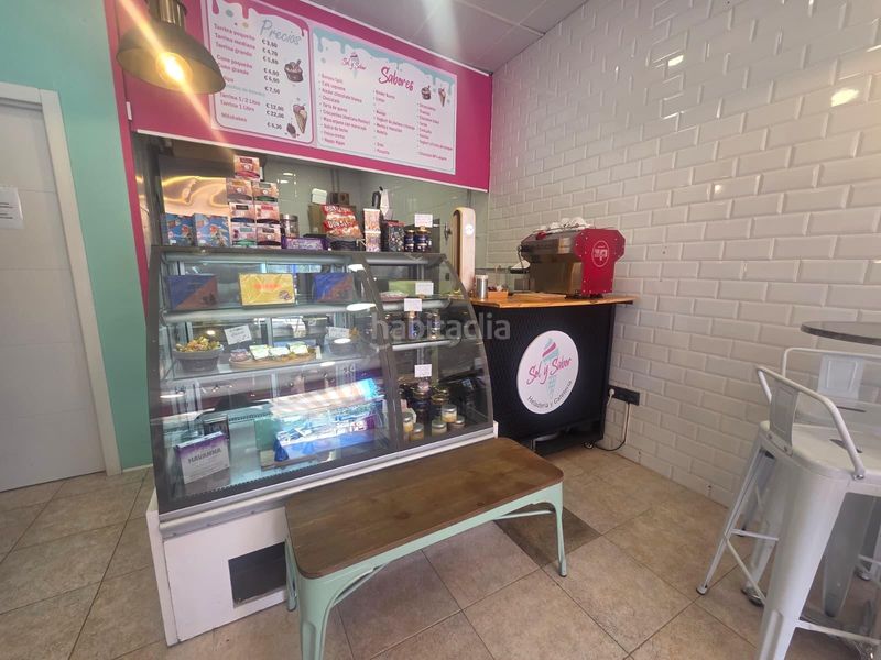 Foto bab46127-36c0-460a-b8ed-7f24b5e092e2. Traspaso local comercial traspaso de heladeríacafetería costa! en Benalmádena