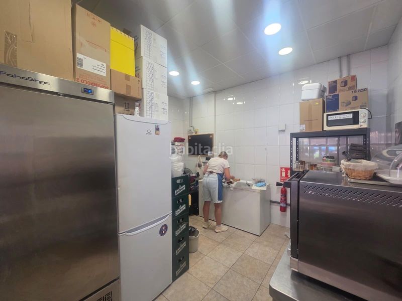 Foto c2b483ed-478e-47b0-9403-b456cc610448. Traspaso local comercial traspaso de heladeríacafetería costa! en Benalmádena