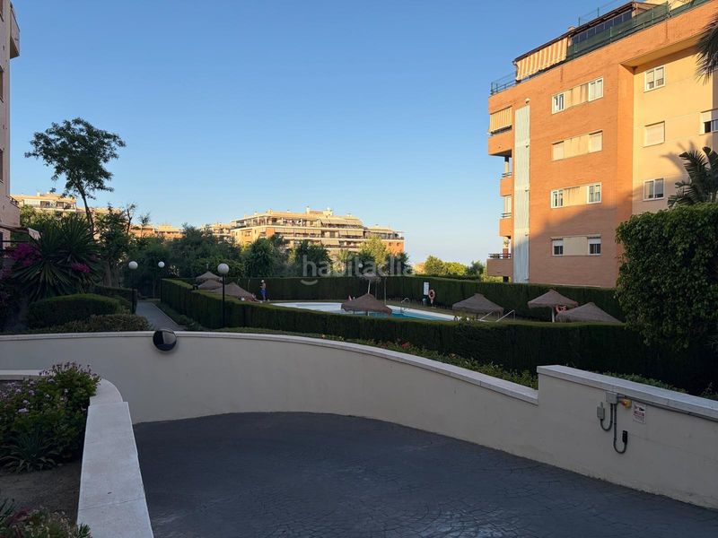 Foto e558eadc-4d8d-4942-9f6e-a326b1c1debb. Planta baixa amb calefacció aparcament piscina a Torremolinos
