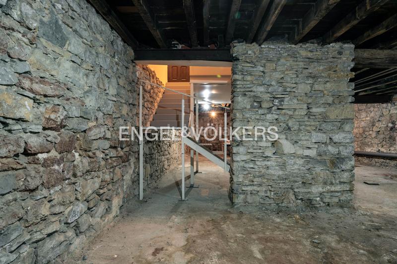 Foto b4923872-8761-4bc5-a2a2-35cc9fdb7981. Business premise in Área Romántica Donostia - San Sebastián