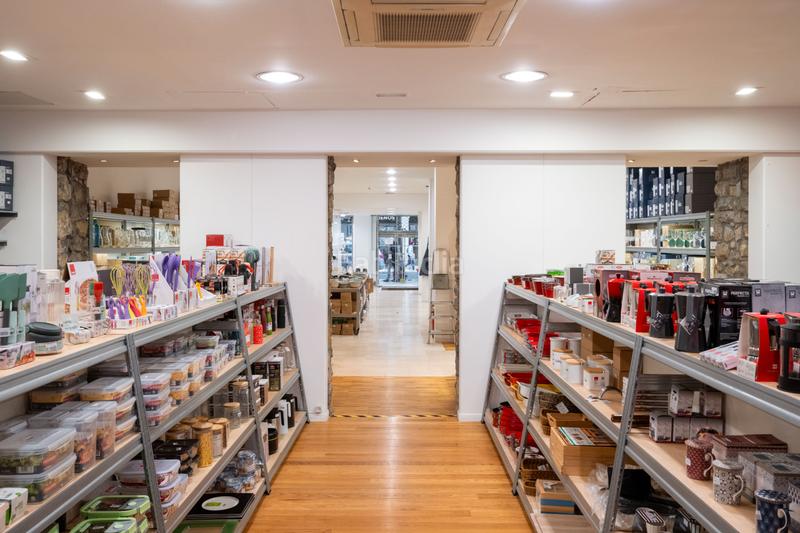 Foto a00af8a9-ca7c-48e1-b5c9-004ec1c1ebc6. Business premise with heating in Área Romántica Donostia - San Sebastián