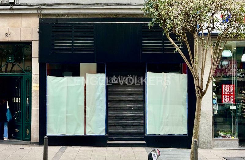 Foto ac7603c7-53df-468c-8c96-8443e375d768. Local comercial amb calefacció a Centro - Ayuntamiento Santander