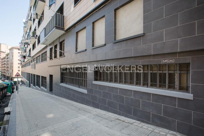 Foto 78f13c8a-6143-4ea0-802b-c59ea1e499bd. Local comercial magnífico local en venta en iturribide en Bilbao