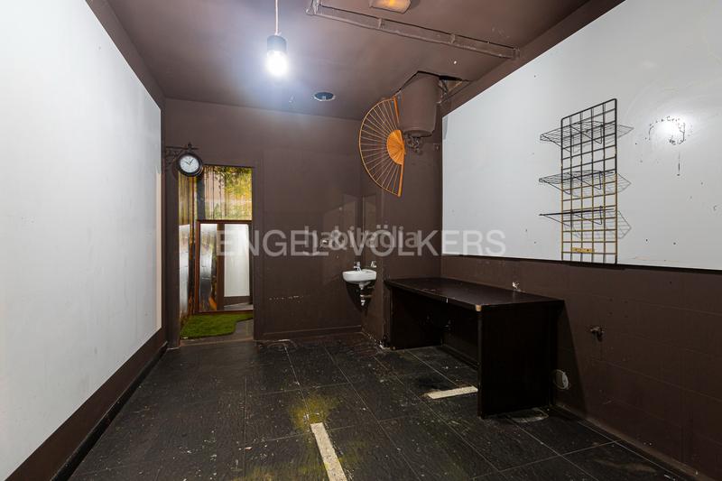 Foto 14559c18-dd69-48ab-9981-e0c25abd61d1. Alquiler local comercial  con gran vidriera en alquiler en calle virgen del carmen en Donostia - San Sebastián