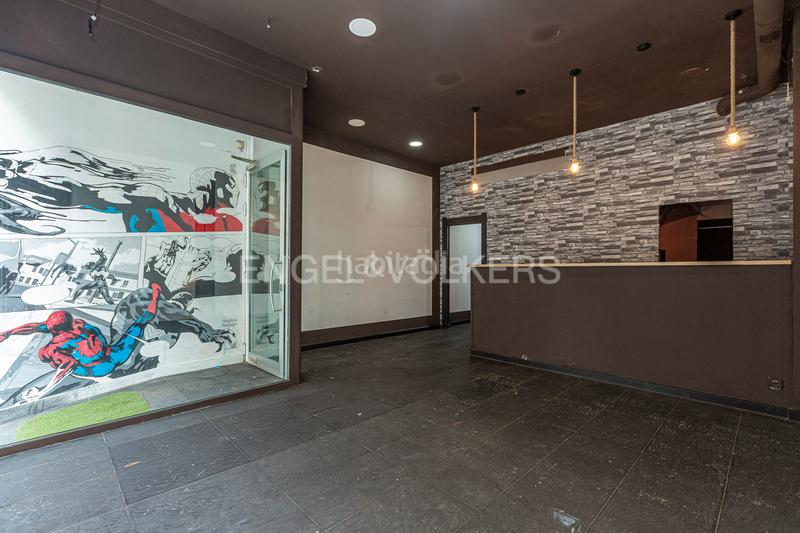 Foto 463322af-46ca-4e00-b9d9-5c0ea70e4426. Alquiler local comercial  con gran vidriera en alquiler en calle virgen del carmen en Donostia - San Sebastián